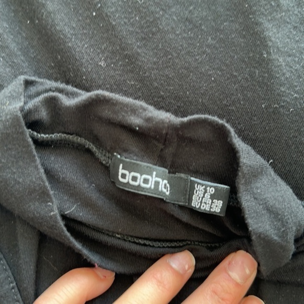 Boohoo black long sleeve bodysuit - size US 6 - Picture 4 of 5